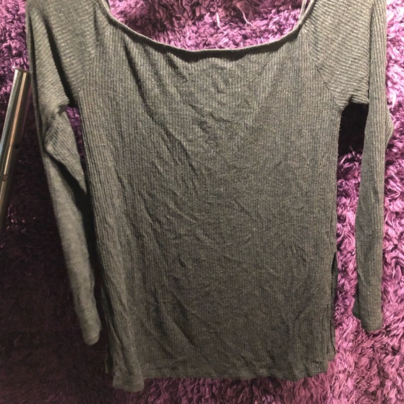 Aeropostale: Slit Side Top - Picture 4 of 4